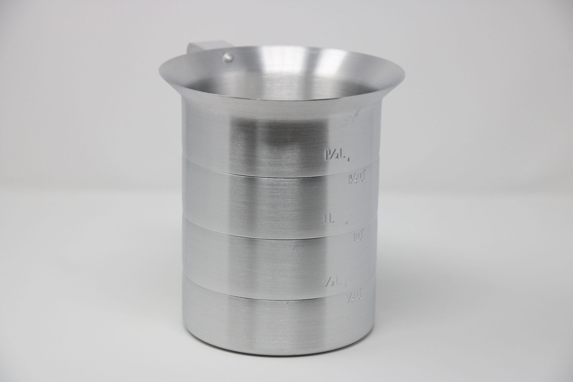 Royal Aluminium Measuring Cup 1 1/2 L, 1 1/2 Qt - ROY MEAS 2