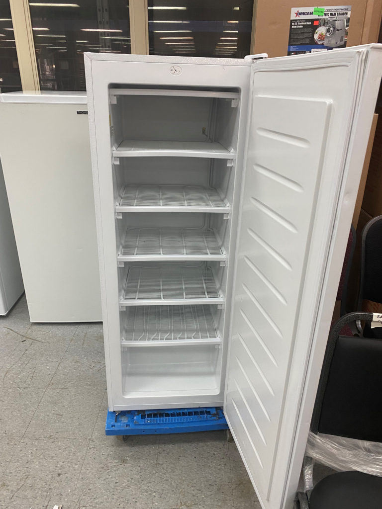 Thomson Used Upright Freezer (6.5 cu. ft.) WORKING CONDITION ☑️ Canada Food Equipment