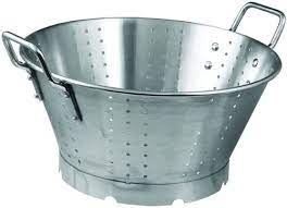 Winco 16 QT Colander With Stainless Steel Handle - SLO-16