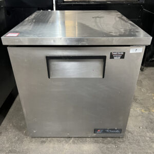 True TUC-27 Undercounter Refrigerator 27" REFURBISHED - SRB-9004