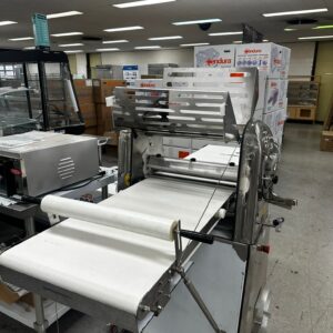 Universe 20" x 81" Belt Floor Reversable Dough Sheeter GL-E520 - 110v / 1PH/ 60 HZ