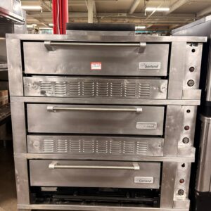 Garland G2000 Gas Triple Deck Ovens REFURBISHED CFE-0220 Garland G2000 Gas Triple Deck Ovens REFURBISHED CFE-0220