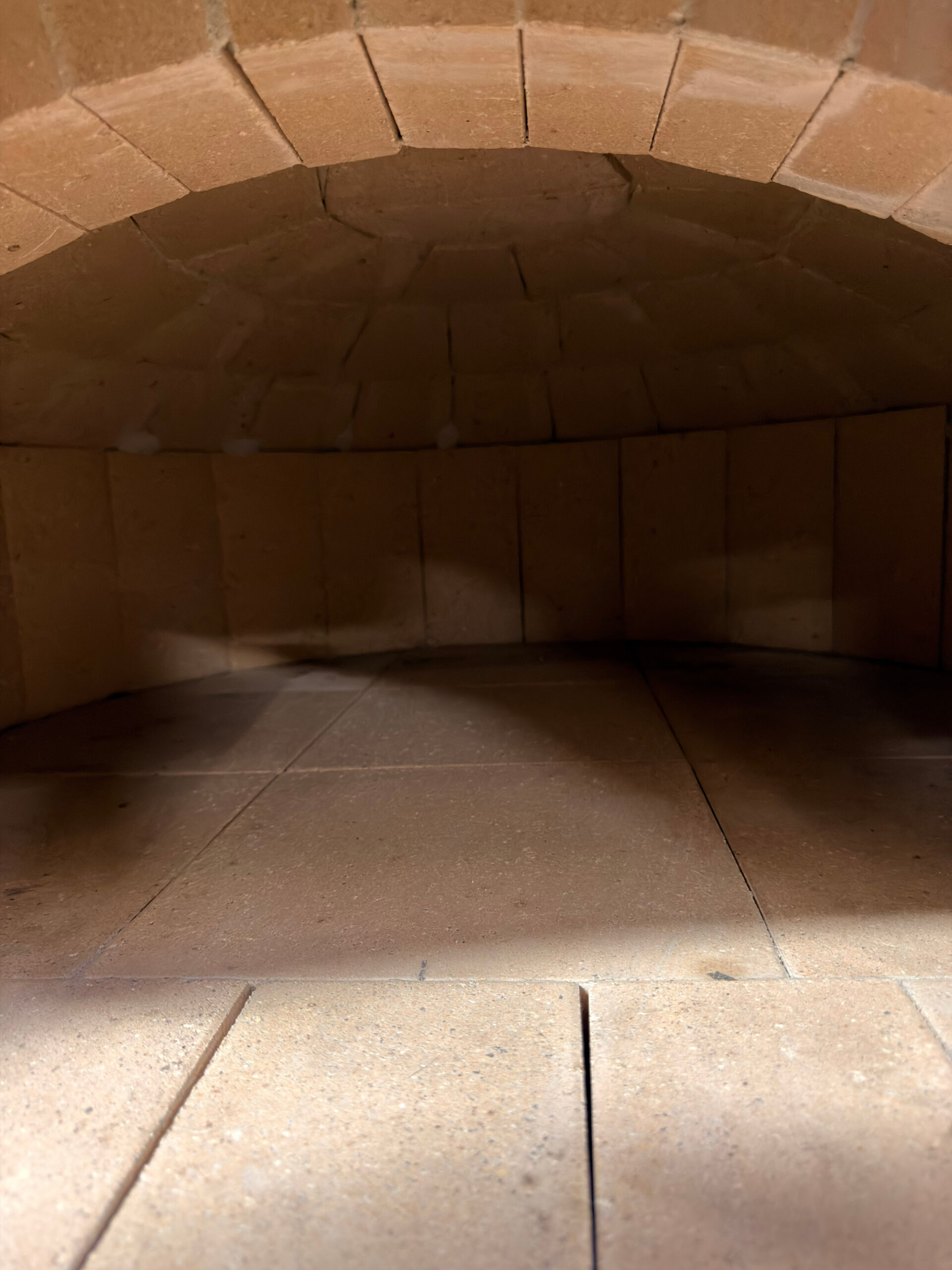 Portuguese Brick Oven 4.0 in Fiberglass Shell REFURBISHED - SRB-0940