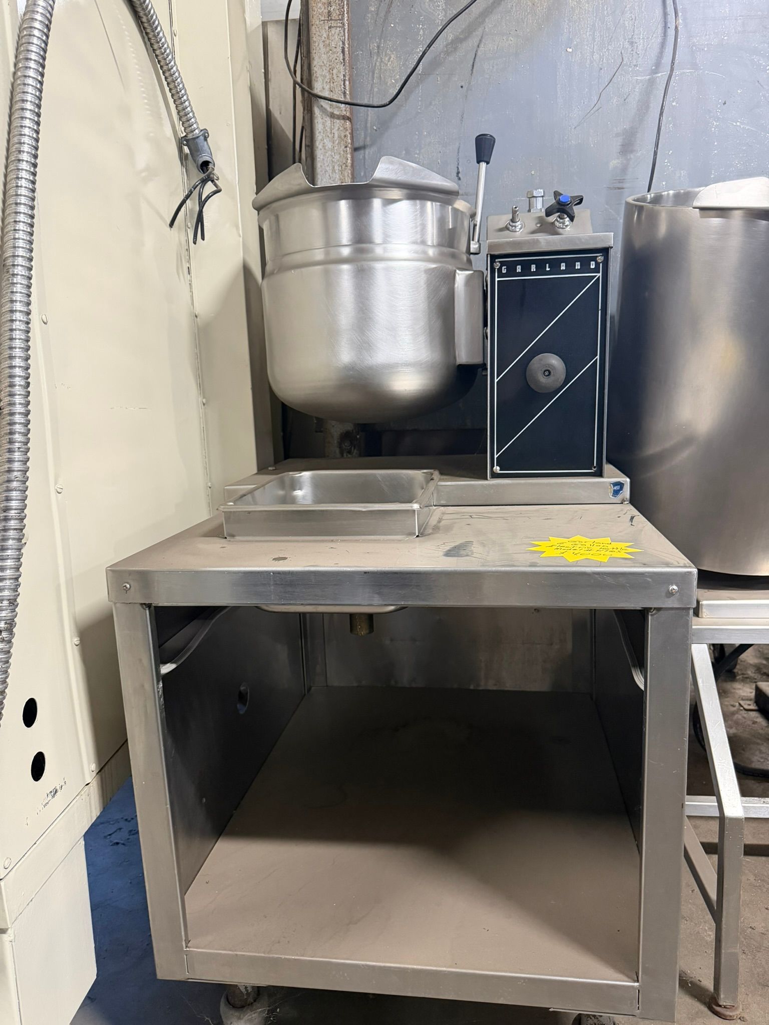 KET-T: Electric steam kettle, tilting REFURBISHED - SRB9-0048 KET-T: Electric steam kettle, tilting REFURBISHED - SRB9-0048