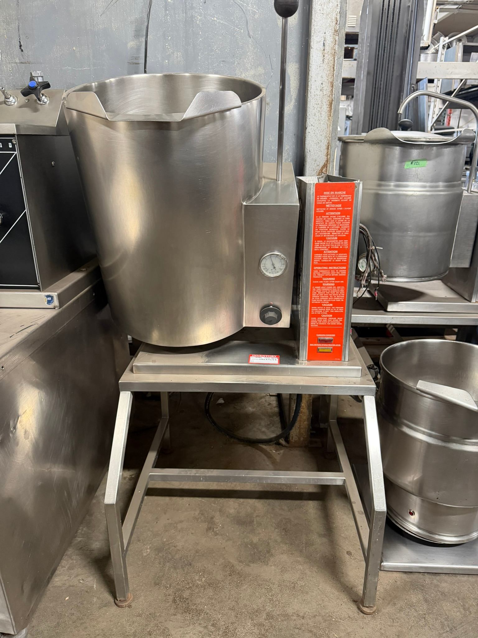 Electric steam kettle, tilting REFURBISHED - SRB9-0049 Electric steam kettle, tilting REFURBISHED - SRB9-0049