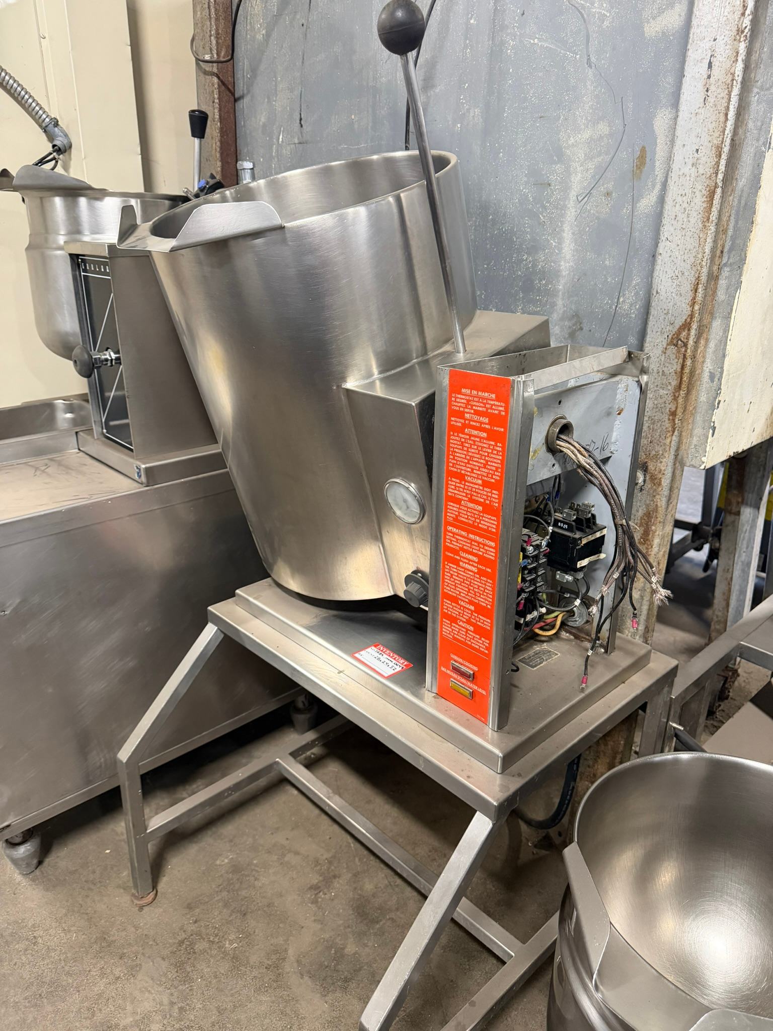 Electric steam kettle, tilting REFURBISHED - SRB9-0049 Electric steam kettle, tilting REFURBISHED - SRB9-0049