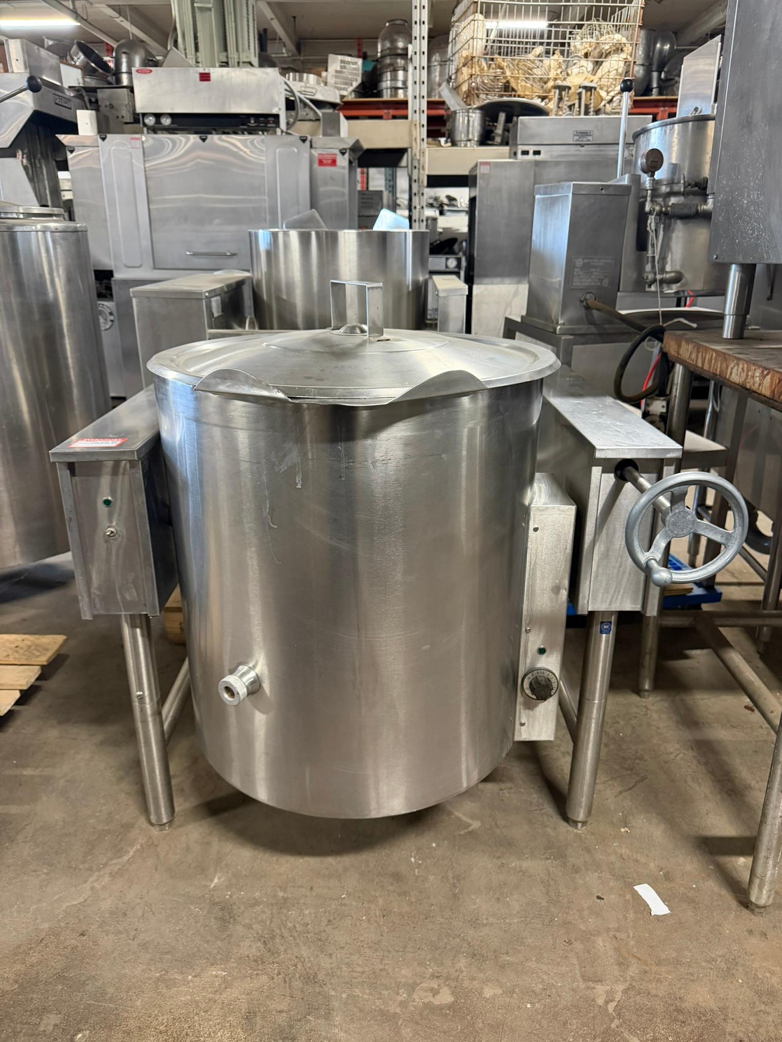 41″ Tilting Kettle | 20 Gal REFURBISHED - SRB9-0056 41″ Tilting Kettle | 20 Gal REFURBISHED - SRB9-0056