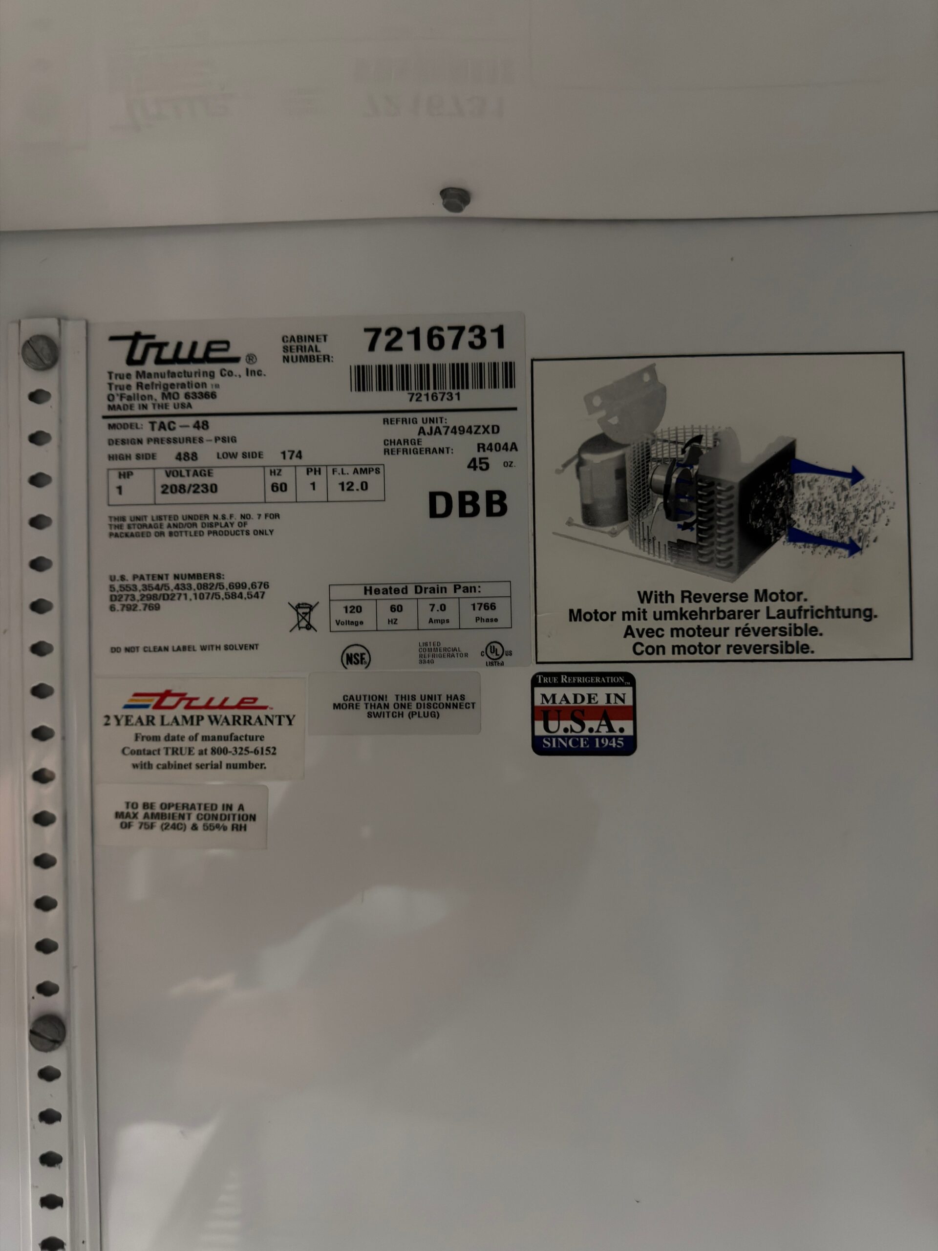True TAC-48-LD 48″ Vertical Open Air Curtain Merchandiser REFURBISHED -SRBAC-29