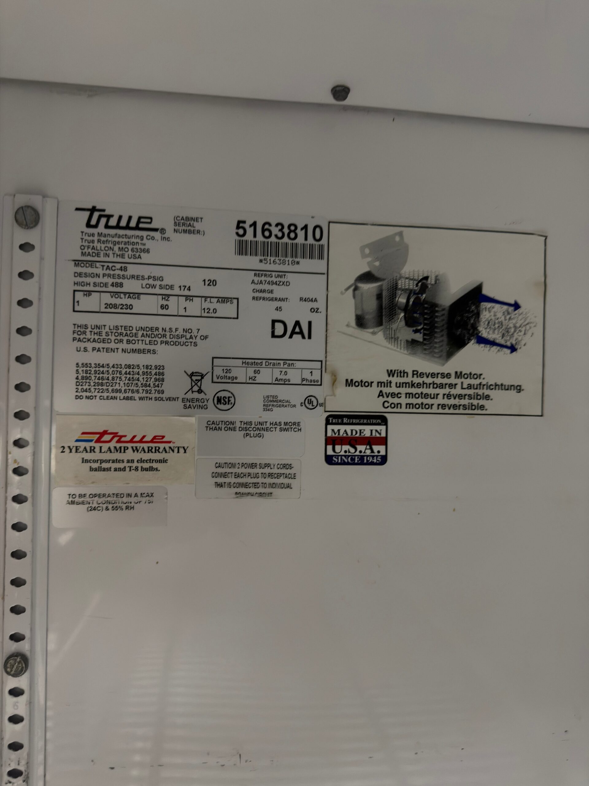 True TAC-48-LD 48″ Vertical Open Air Curtain Merchandiser REFURBISHED -SRBAC-30