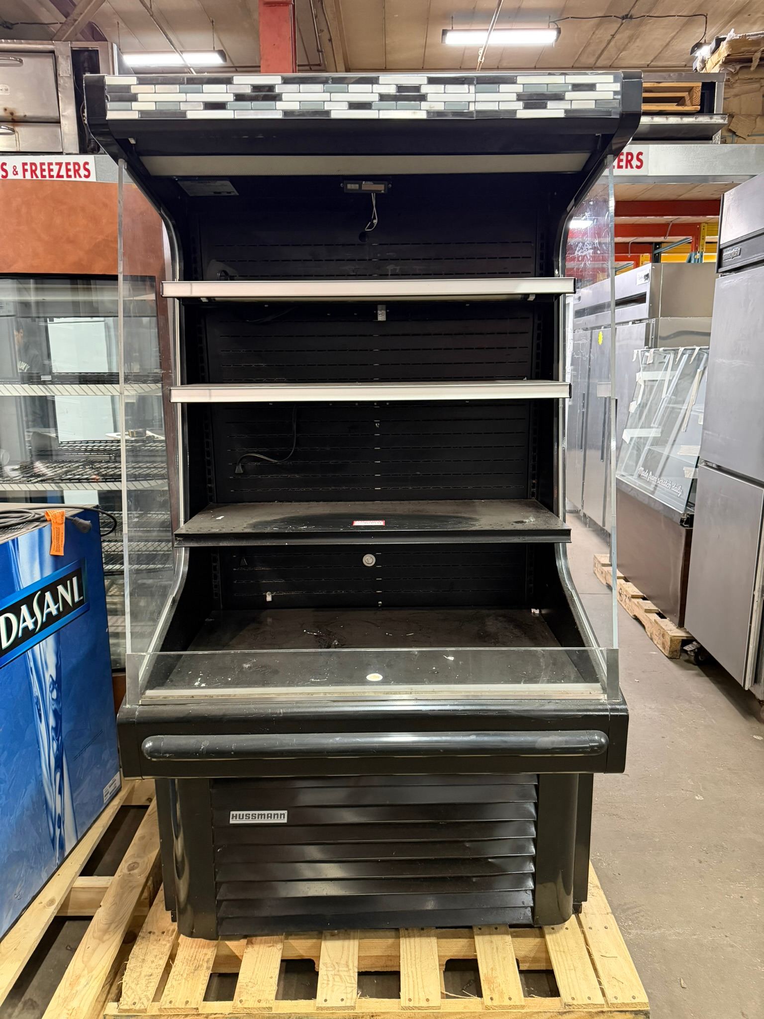 Hussmann GSVM4072-A 40″ Vertical Open Air Cooler w/ (4) Levels, 115v REFURBISHED – SRBAC-38 Hussmann GSVM4072-A 40″ Vertical Open Air Cooler w/ (4) Levels, 115v REFURBISHED – SRBAC-38