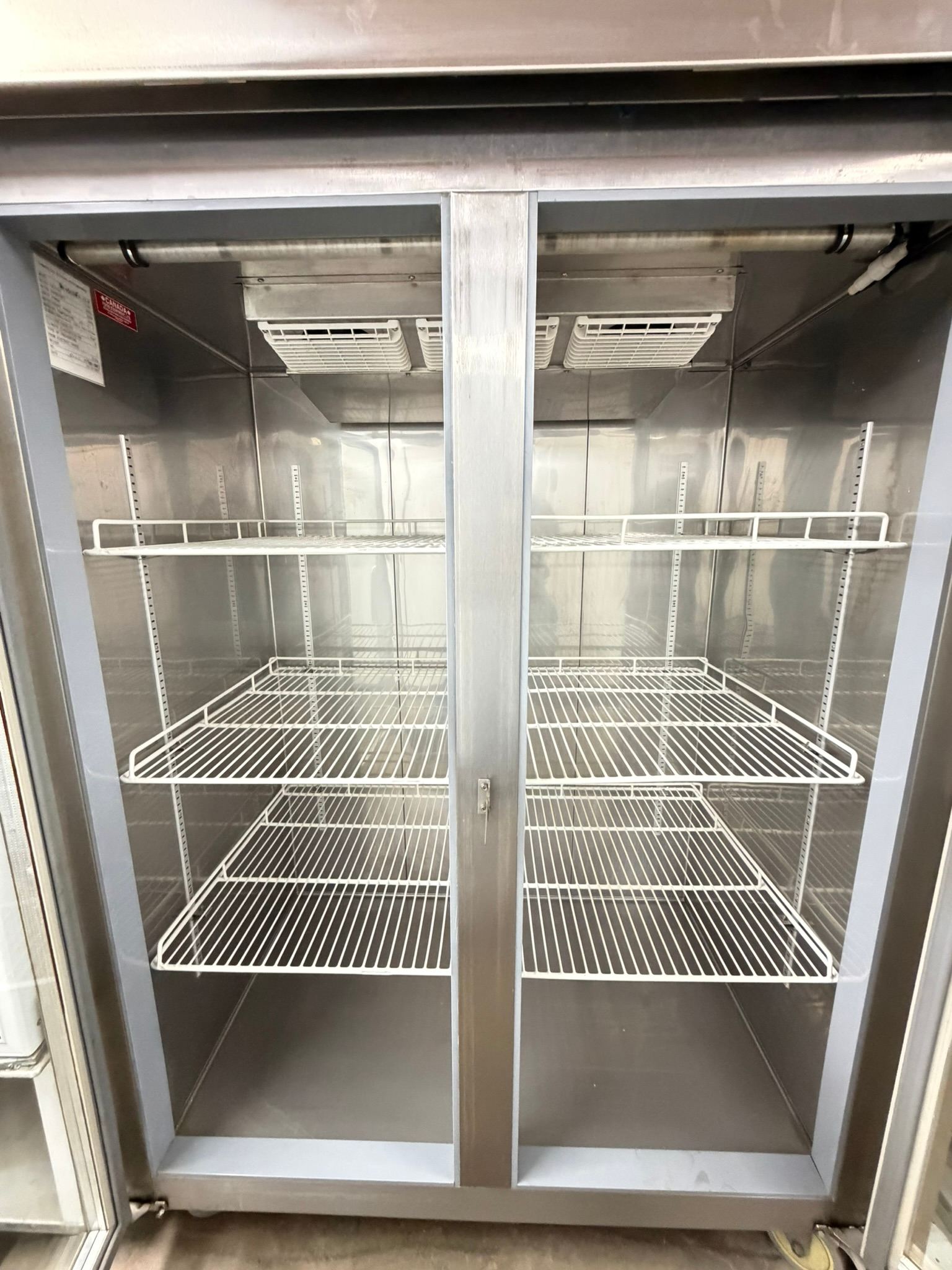 48" Reach-In 2-Glass Door Stainless Steel Refrigerator REFURBISHED – SRBAC-47 48" Reach-In 2-Glass Door Stainless Steel Refrigerator REFURBISHED – SRBAC-47