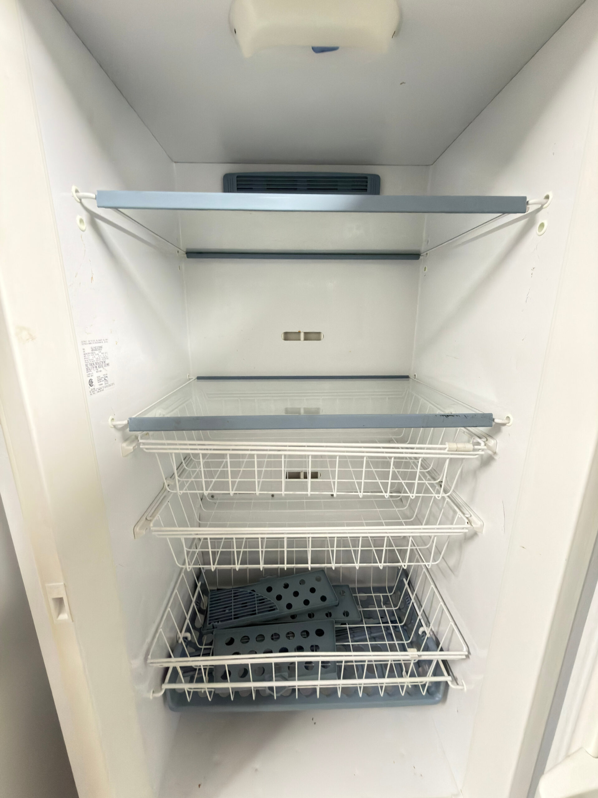Frigidaire Gallery 20.5 Cu. Ft. Upright Freezer REFURBISHED – SRBAC-51  *This item is not for delivery*