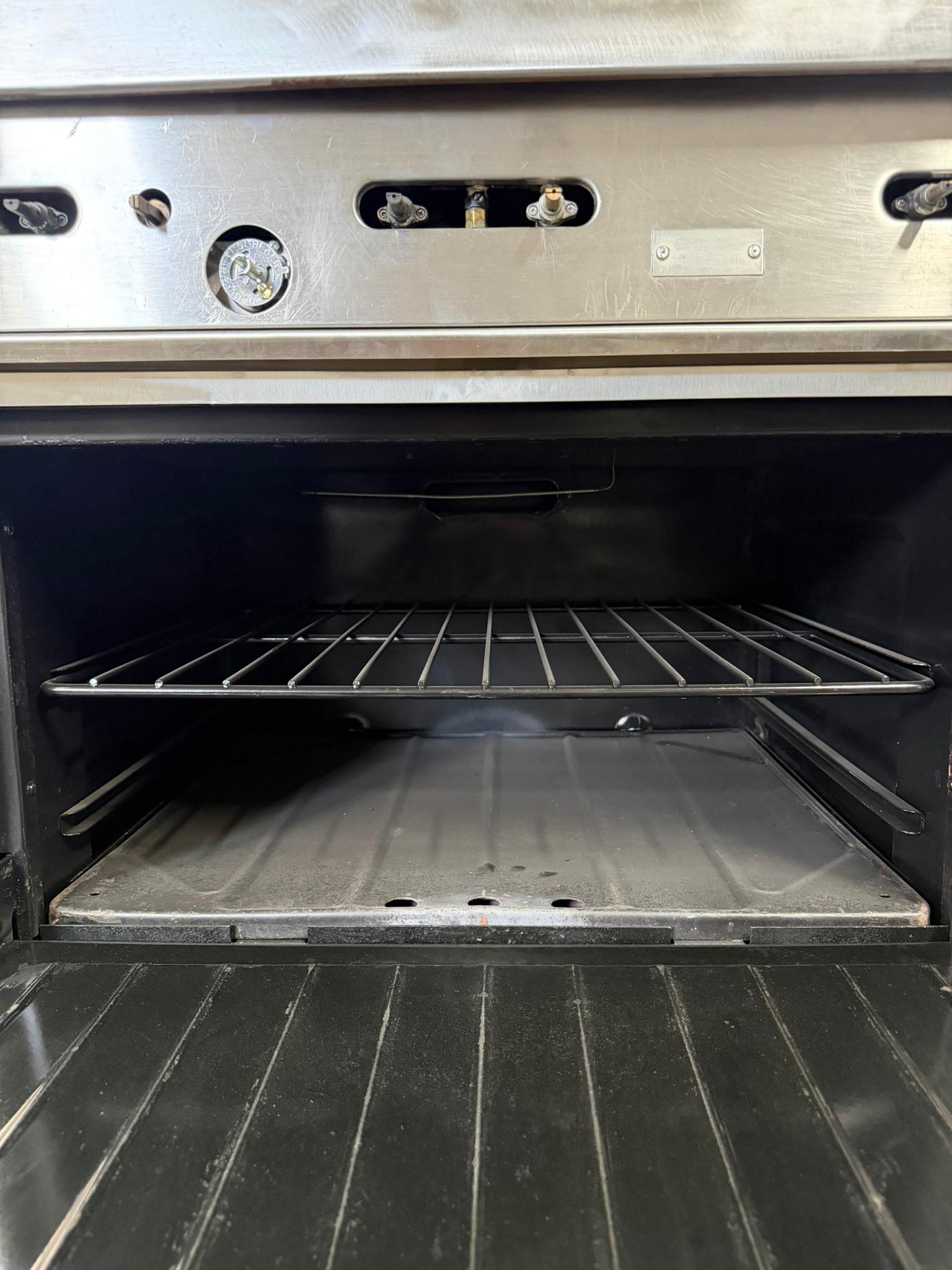 Garland 36" - 6-Burner Gas Range w/ Standard Oven REFURBISHED - SRBO-0165 Garland 36" - 6-Burner Gas Range w/ Standard Oven REFURBISHED - SRBO-0165