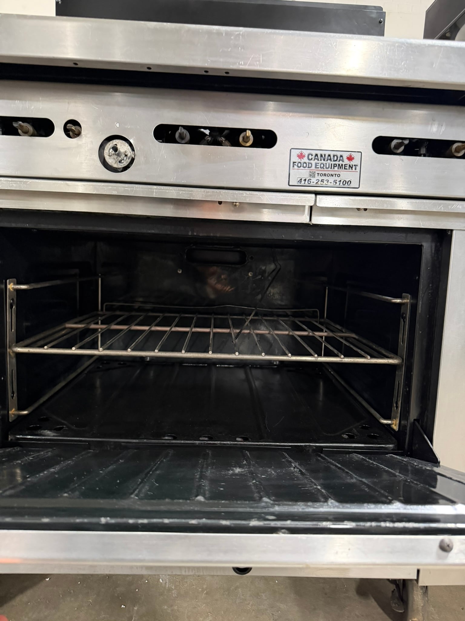 Garland 6 Burner Gas Range with Standard Oven REFURBISHED SRBO-0186 Garland 6 Burner Gas Range with Standard Oven REFURBISHED SRBO-0186