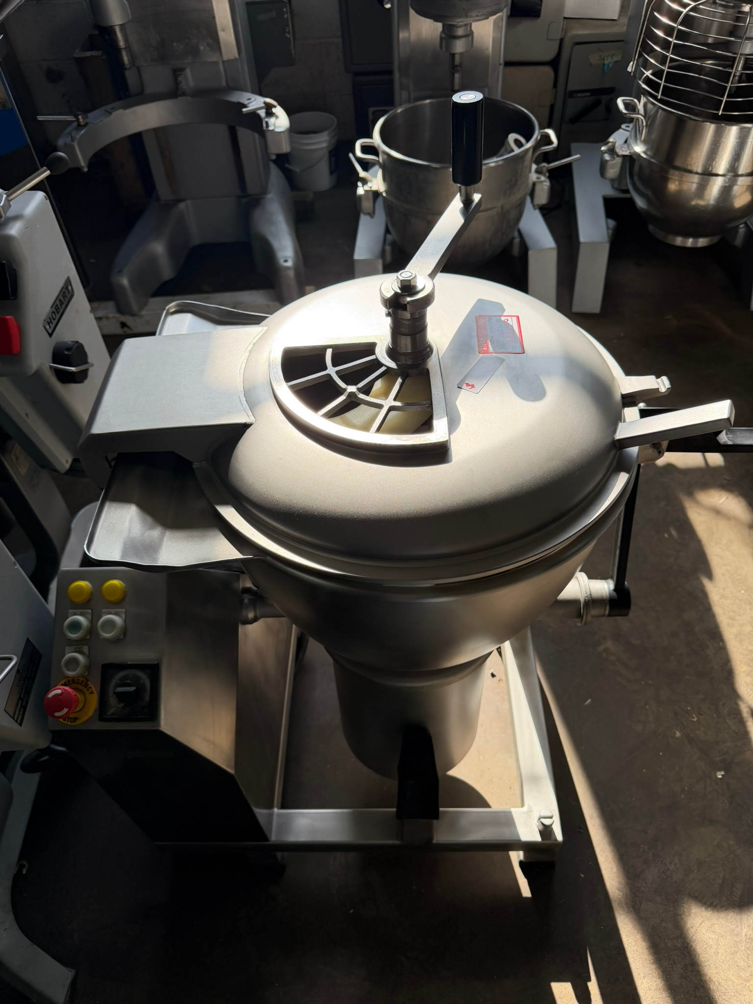 Stephan VCM 44 A/1 Vertical Mixer W/ Dough Blade, 3 Phase, 220 Volts. REFURBISHED – SRBO-0190 Stephan VCM 44 A/1 Vertical Mixer W/ Dough Blade, 3 Phase, 220 Volts. REFURBISHED – SRBO-0190
