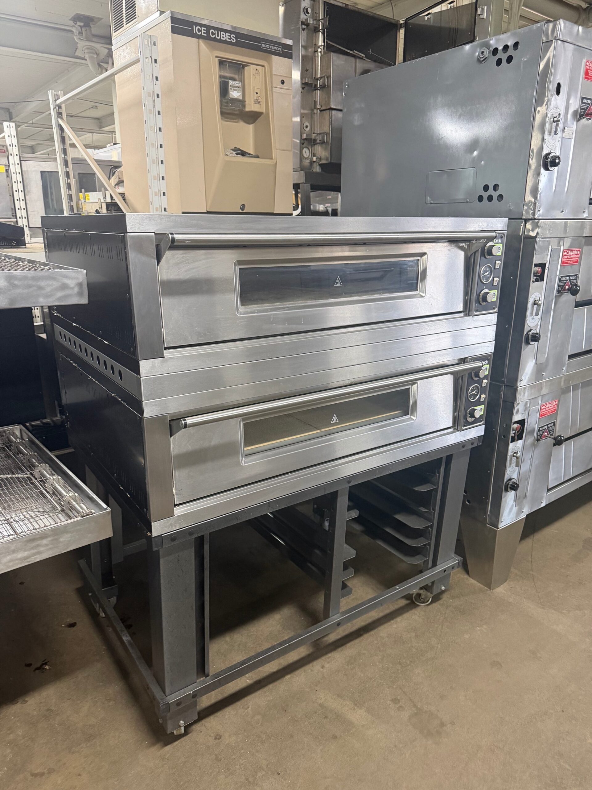 Ampto PM-105.65 52" iDeck Digital Control Electric Moretti Forni Pizza Oven with 41" x 26" x 5.5" Chamber REFURBISHED - SRBO-0197