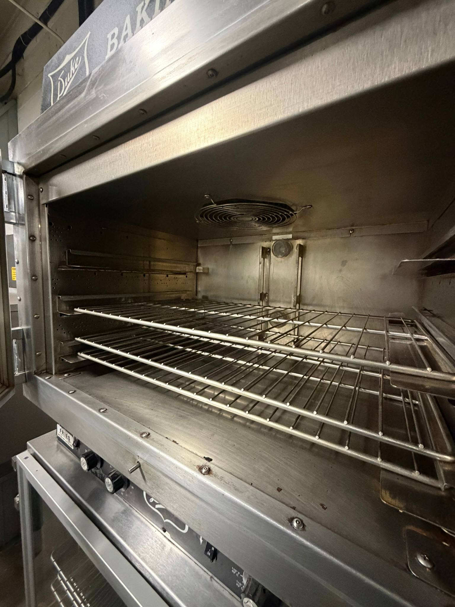 Duke AHPO-618 Gold Proofer / Convection Oven REFURBISHED - SRBO-0201 Duke AHPO-618 Gold Proofer / Convection Oven REFURBISHED - SRBO-0201