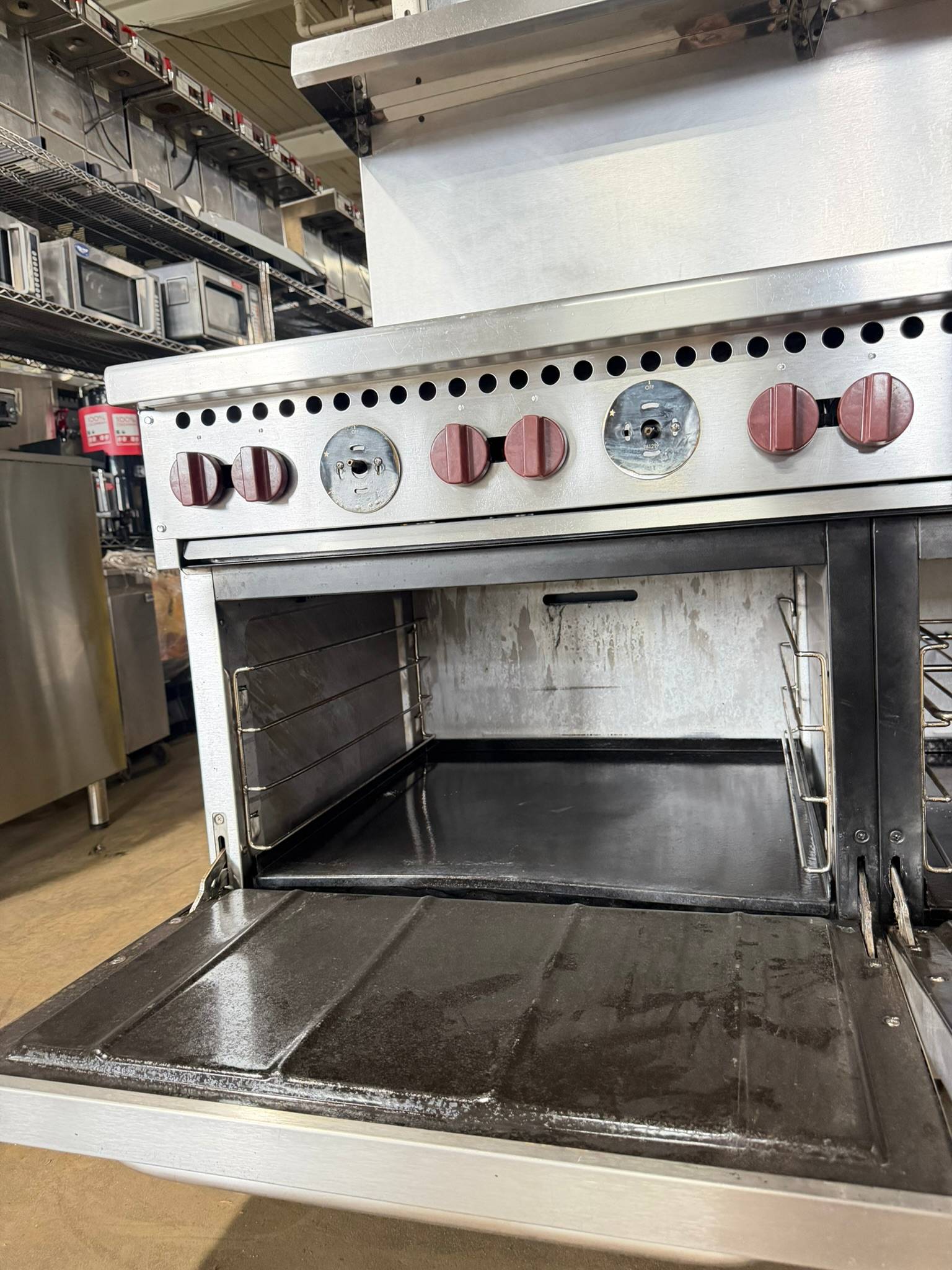 Vulcan SX60F-6B24G 60" 6-Burner Range with 24" Griddle and 2 Standard Ovens, Natural Gas REFURBISHED CFE-0126 Vulcan SX60F-6B24G 60" 6-Burner Range with 24" Griddle and 2 Standard Ovens, Natural Gas REFURBISHED CFE-0126