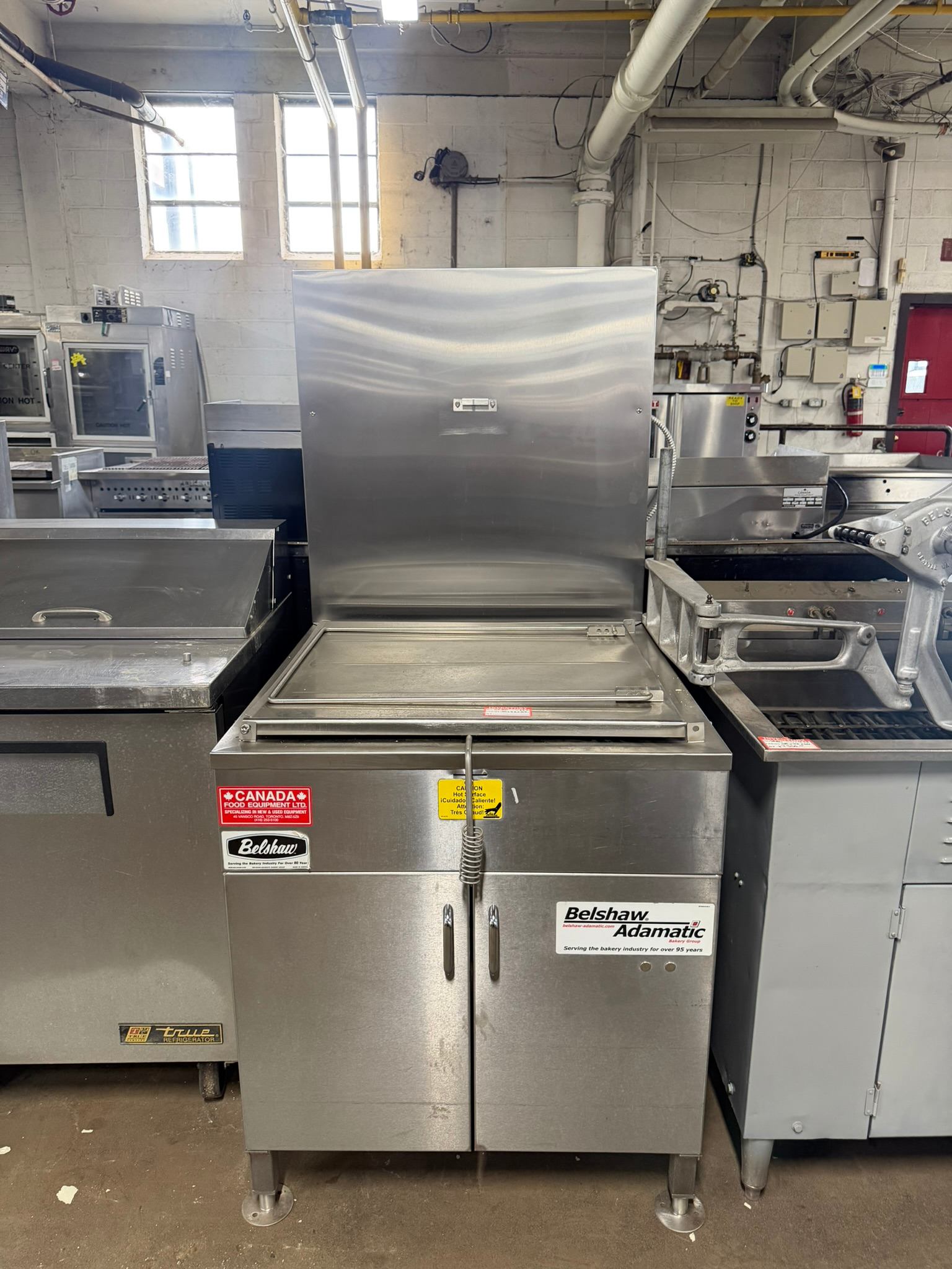 New Belshaw 724FG Donut Fryer *No filter system* REFURBISHED CFE-0141 New Belshaw 724FG Donut Fryer *No filter system* REFURBISHED CFE-0141