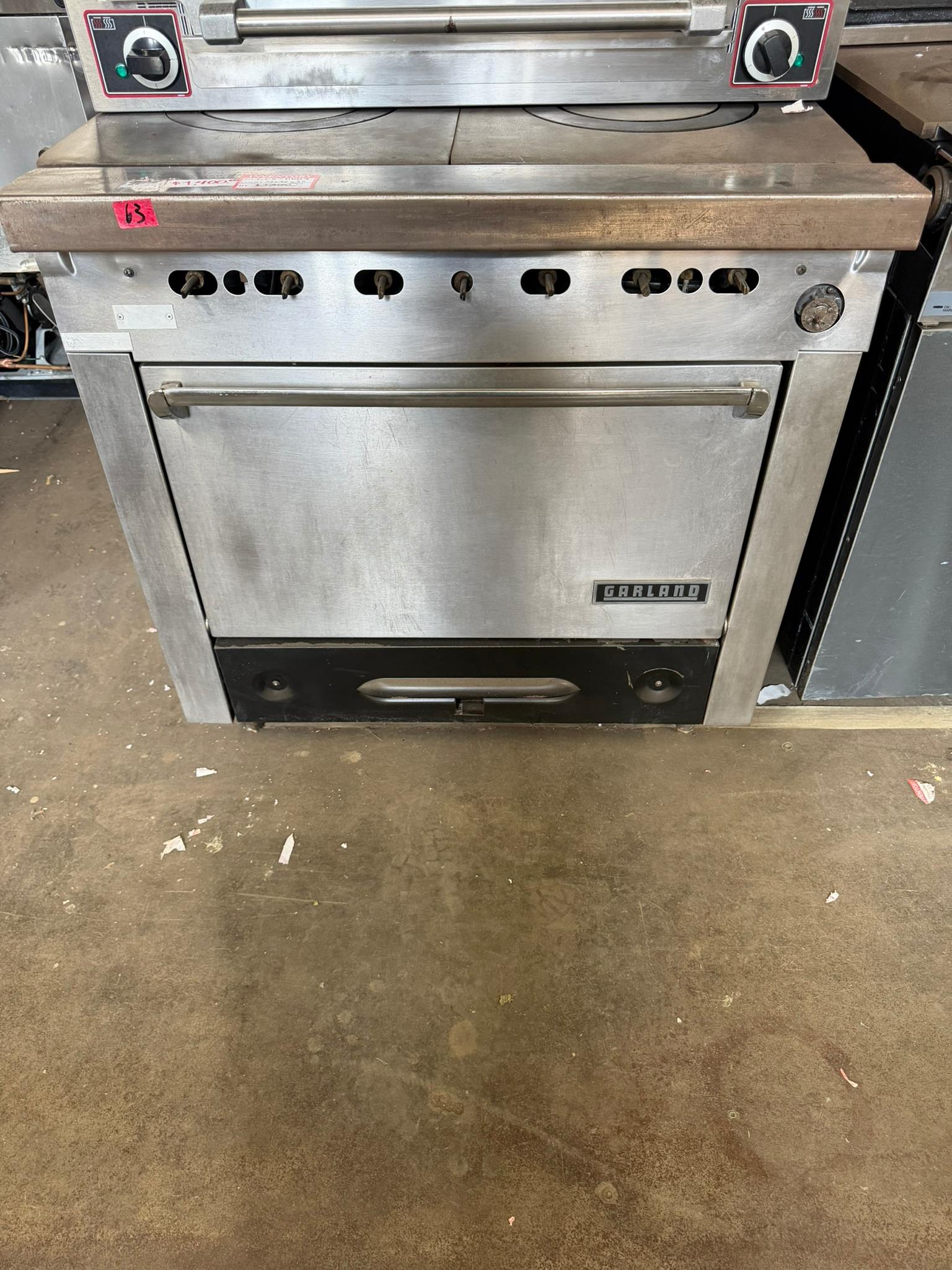 Garland Master Series 34" Range with 2 Front Fired Hot Tops Natural Gas 90,000 BTU REFURBISHED CFE-0007