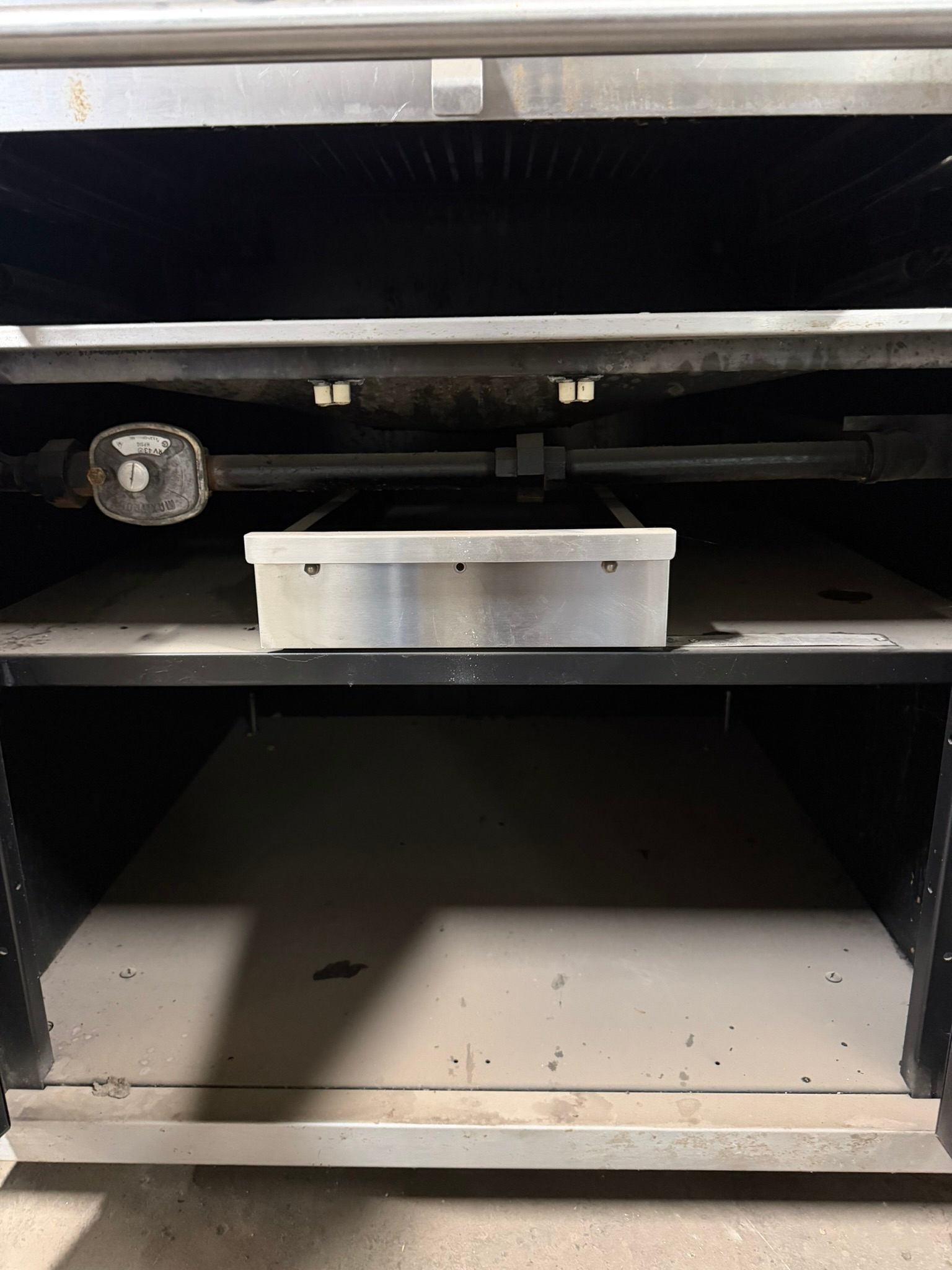 Master Series - Heavy Duty Gas Broiler - Model SR2-40SD REFURBISHED CFE-0027 Master Series - Heavy Duty Gas Broiler - Model SR2-40SD REFURBISHED CFE-0027