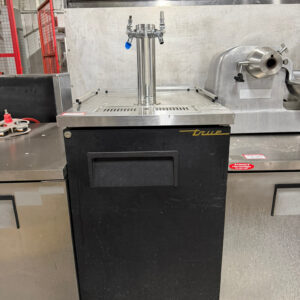 True TDD-1-HC – 23″ 1 Door Bar Cooler with 1 Beer Dispenser REFURBISHED CFE-0165