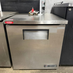 True TUC-27-LP-HC 27" Solid 1-Door Low Profile Undercounter Refrigerator REFURBISHED CFE-0166
