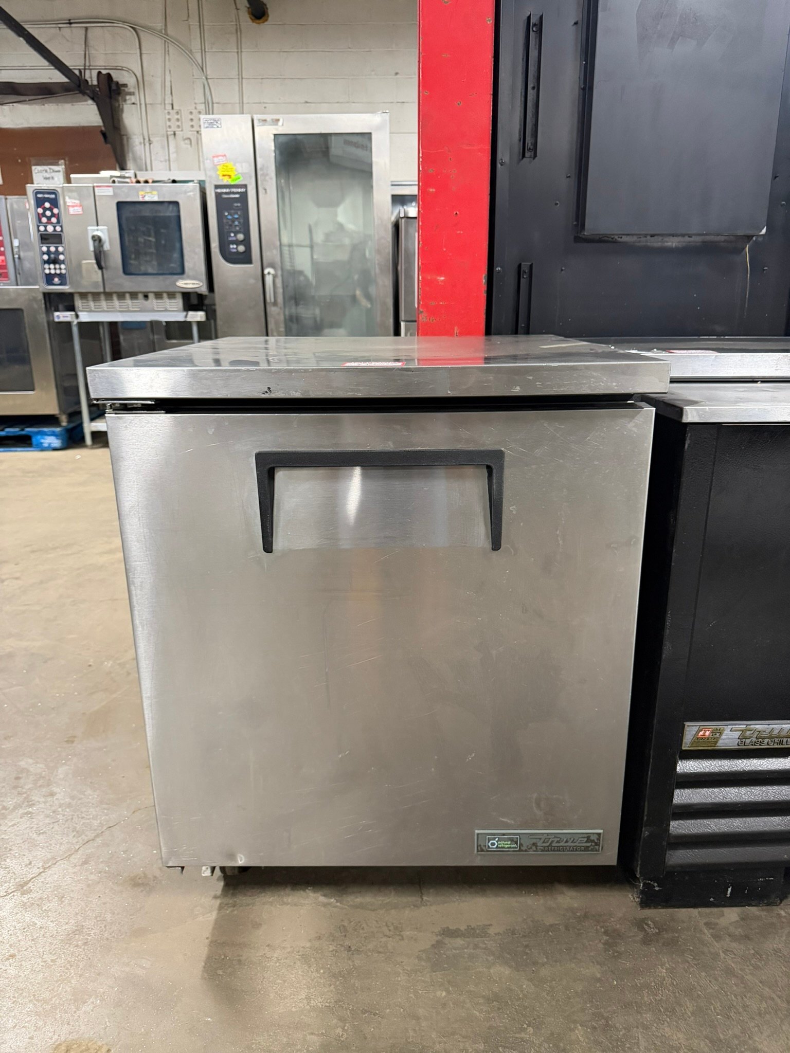 True TUC-27 Undercounter Refrigerator 27″ REFURBISHED CFE-0175