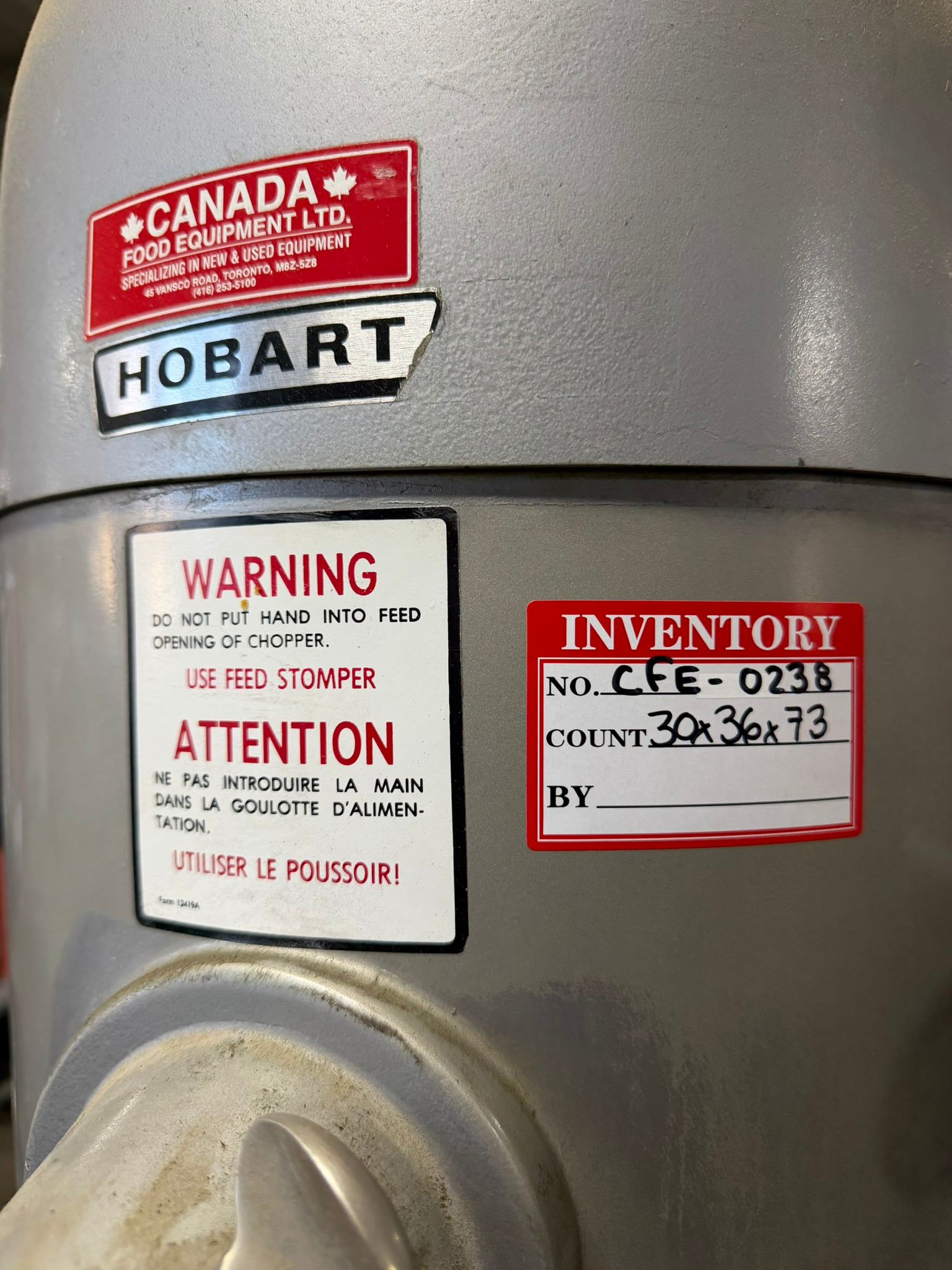 Hobart V1401 Heavy-duty, commercial 140-quart planetary mixer **BOWL AND HOOK INCLUDED** REFURBISHED CFE-0238 Hobart V1401 Heavy-duty, commercial 140-quart planetary mixer **BOWL AND HOOK INCLUDED** REFURBISHED CFE-0238