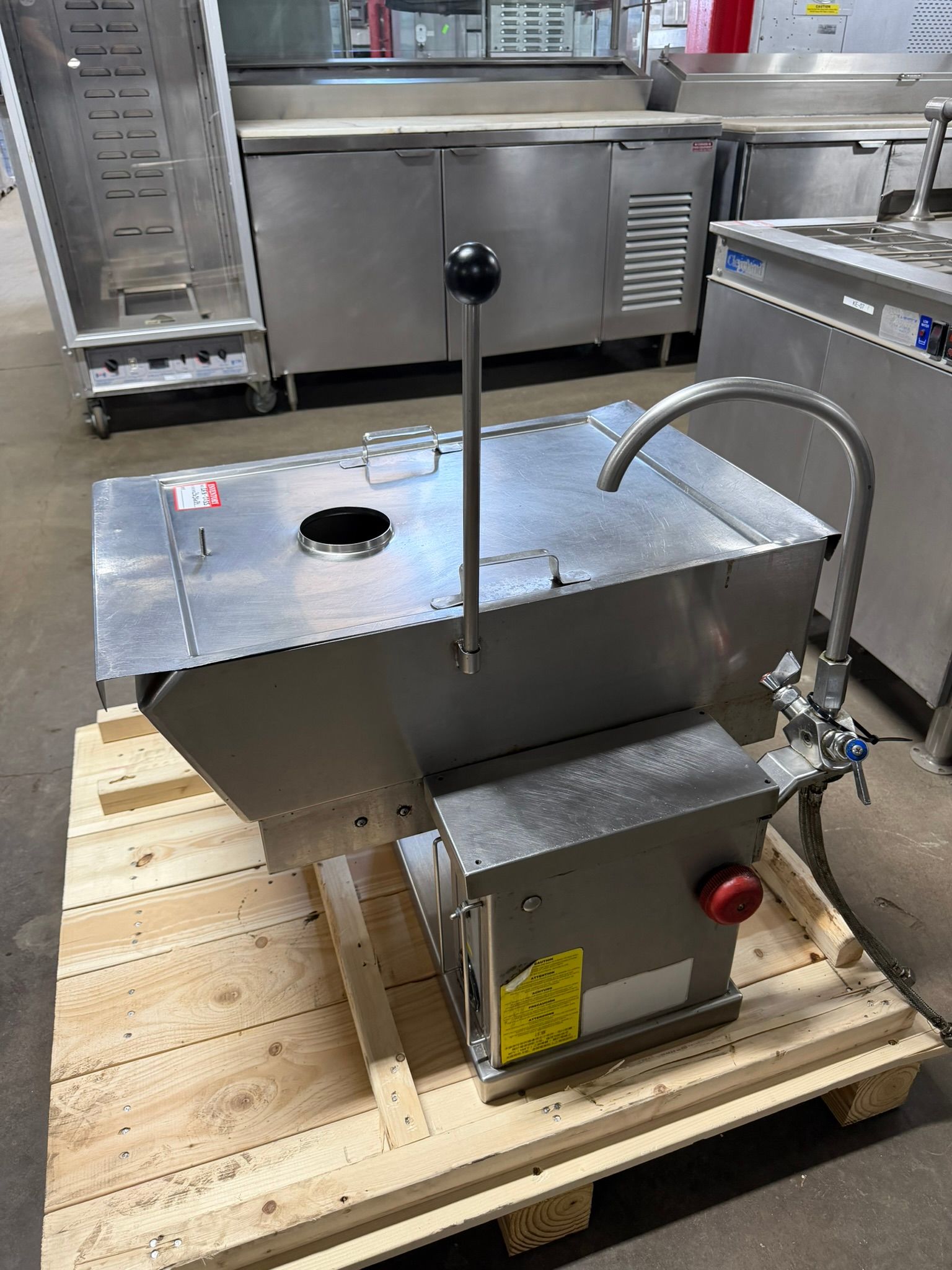 Cleveland SET10 Countertop 10 Gallon Tilt Skillet, Electric REFURBISHED CFE-0255 Cleveland SET10 Countertop 10 Gallon Tilt Skillet, Electric REFURBISHED CFE-0255