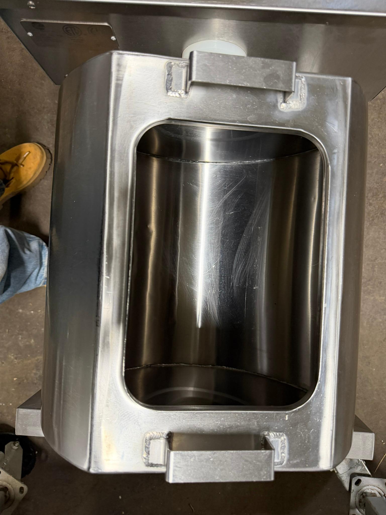 Omcan - Vacuum Meat Marinator M101-120 REFURBISHED CFE-0263 Omcan - Vacuum Meat Marinator M101-120 REFURBISHED CFE-0263