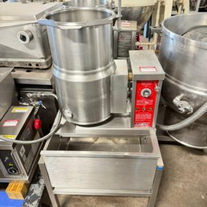 Vulcan K12ETT Countertop 12 Gallon Tilting Kettle, Electric REFURBISHED CFE-0282 Vulcan K12ETT Countertop 12 Gallon Tilting Kettle, Electric REFURBISHED CFE-0282