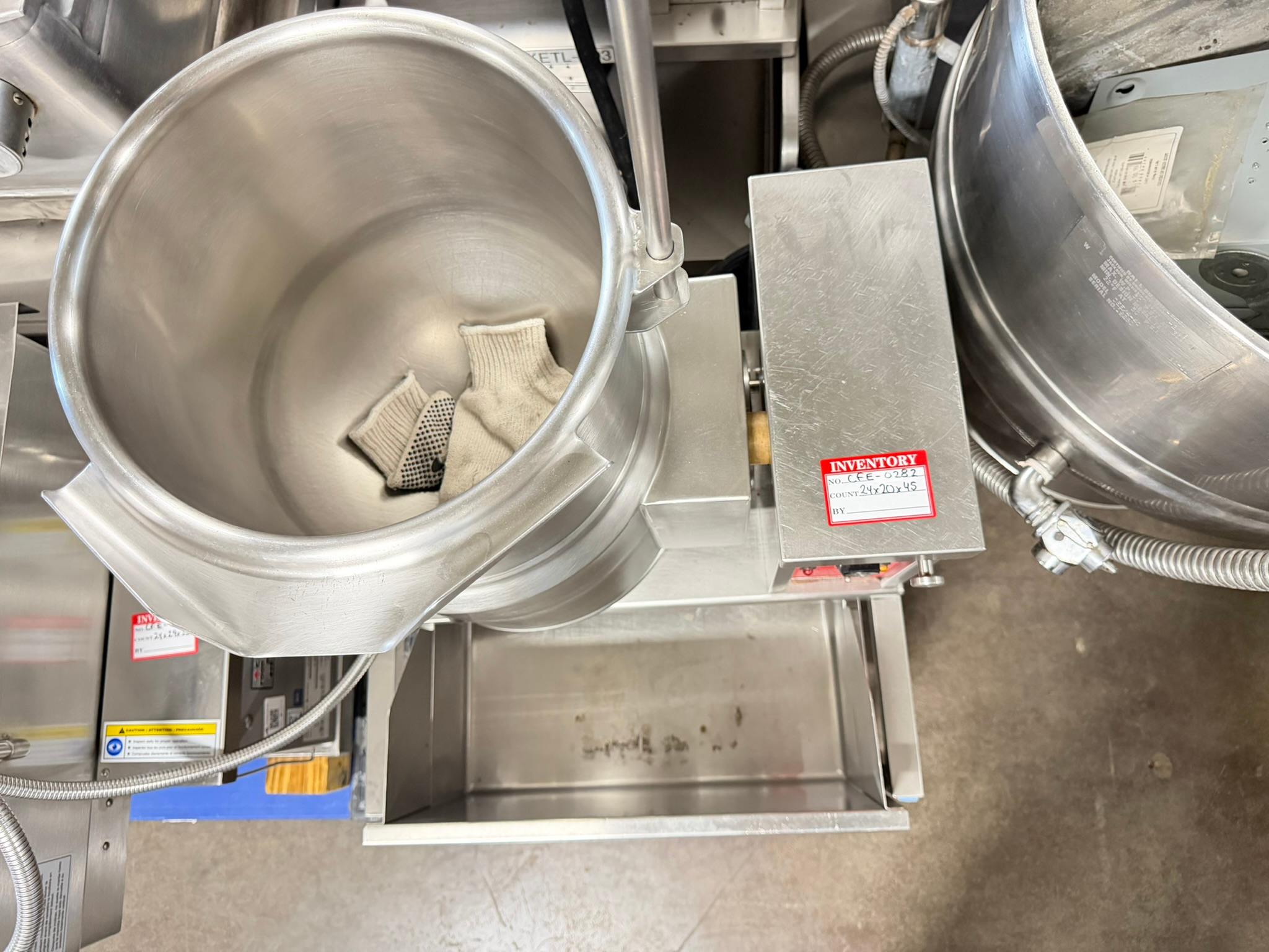 Vulcan K12ETT Countertop 12 Gallon Tilting Kettle, Electric REFURBISHED CFE-0282 Vulcan K12ETT Countertop 12 Gallon Tilting Kettle, Electric REFURBISHED CFE-0282