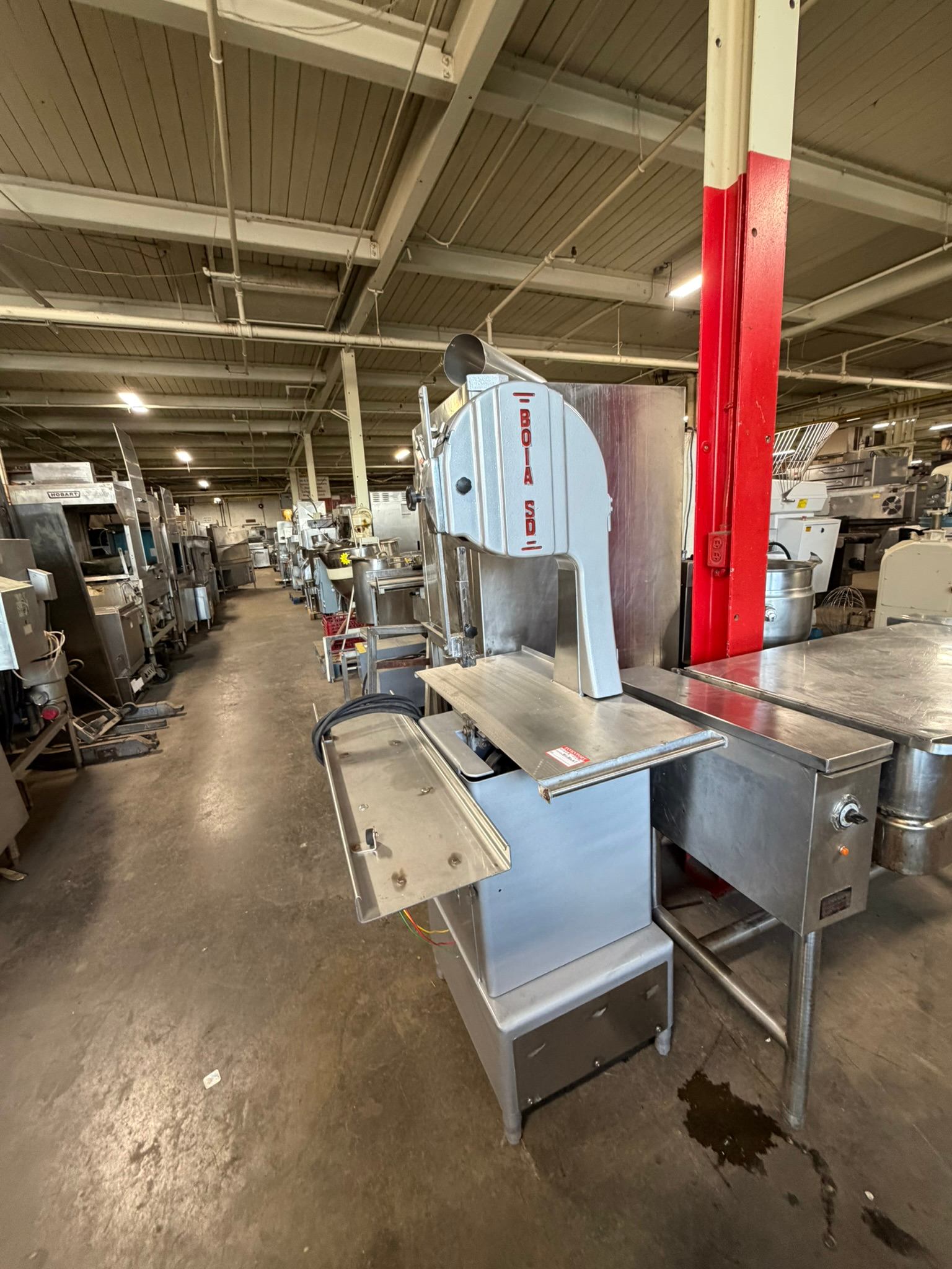 Boia SD B34al Floor Model Meat Saw 98''. 2 HP 220V 2Phase REFURBISHED CFE-0291 Boia SD B34al Floor Model Meat Saw 98''. 2 HP 220V 2Phase REFURBISHED CFE-0291