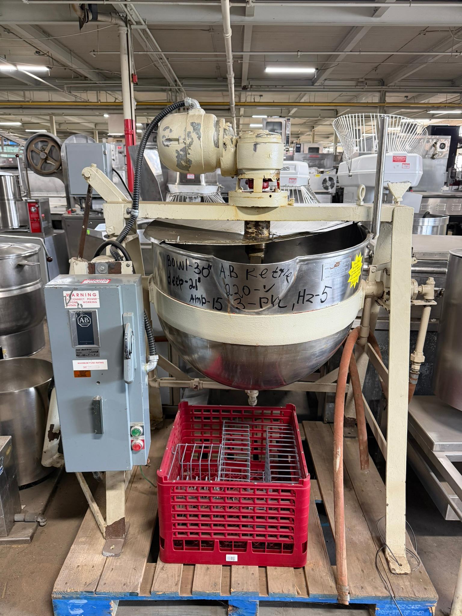 Commercial Hamilton style 30-gallon jacketed direct steam mixing kettle REFURBISHED CFE-0294