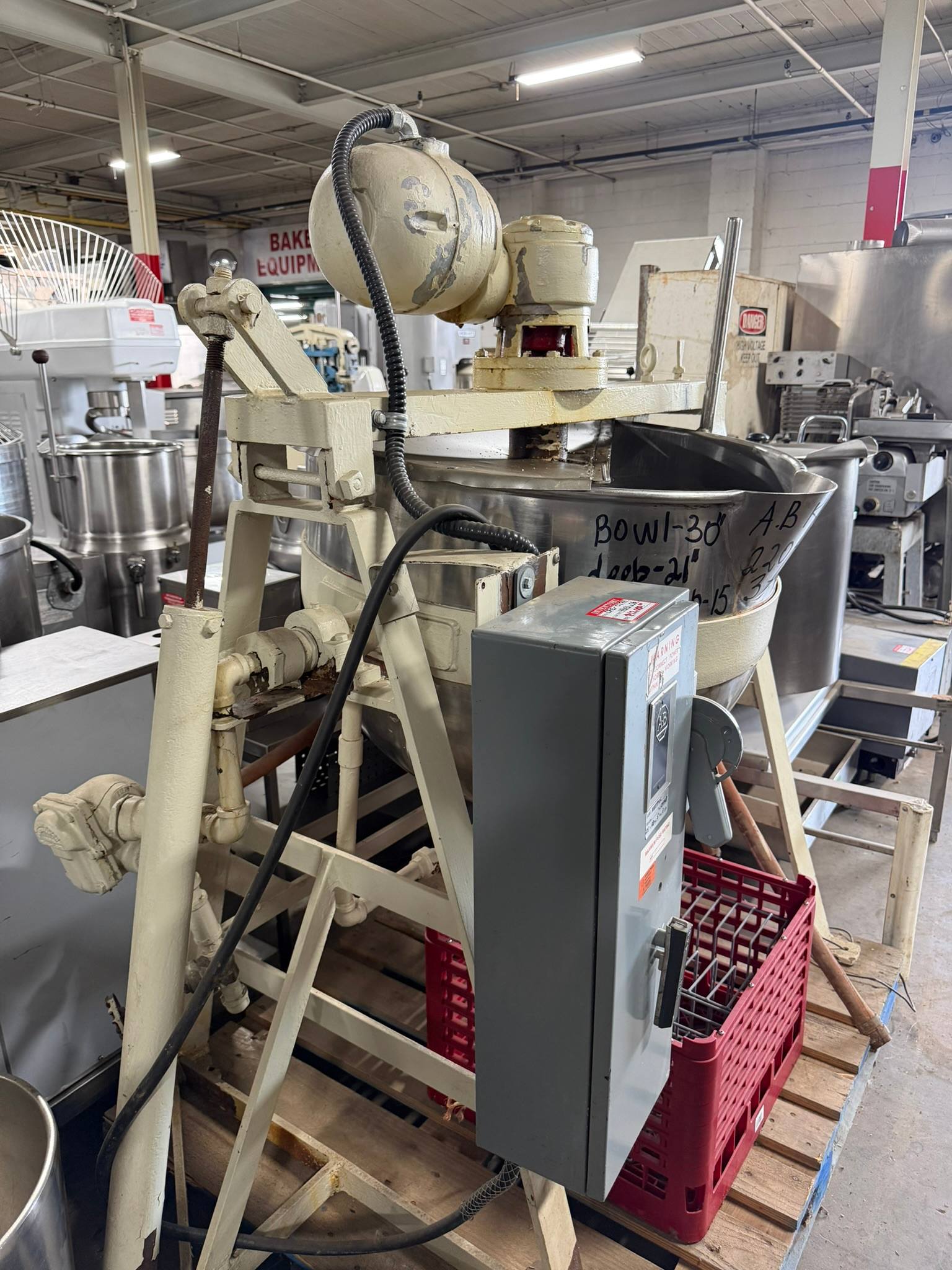 Commercial Hamilton style 30-gallon jacketed direct steam mixing kettle REFURBISHED CFE-0294