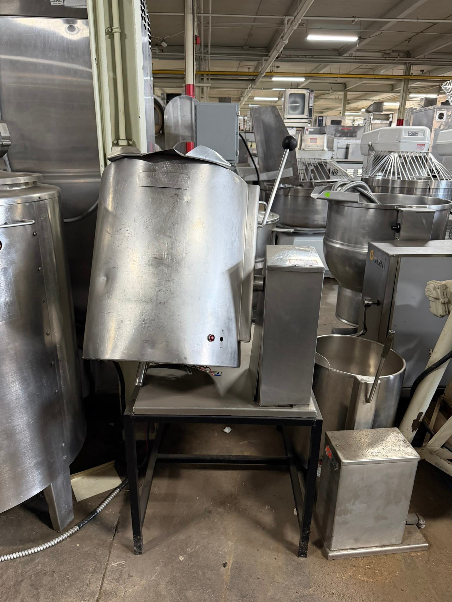 Escan manual tilting steam jacketed kettle REFURBISHED CFE-0295 Escan manual tilting steam jacketed kettle REFURBISHED CFE-0295