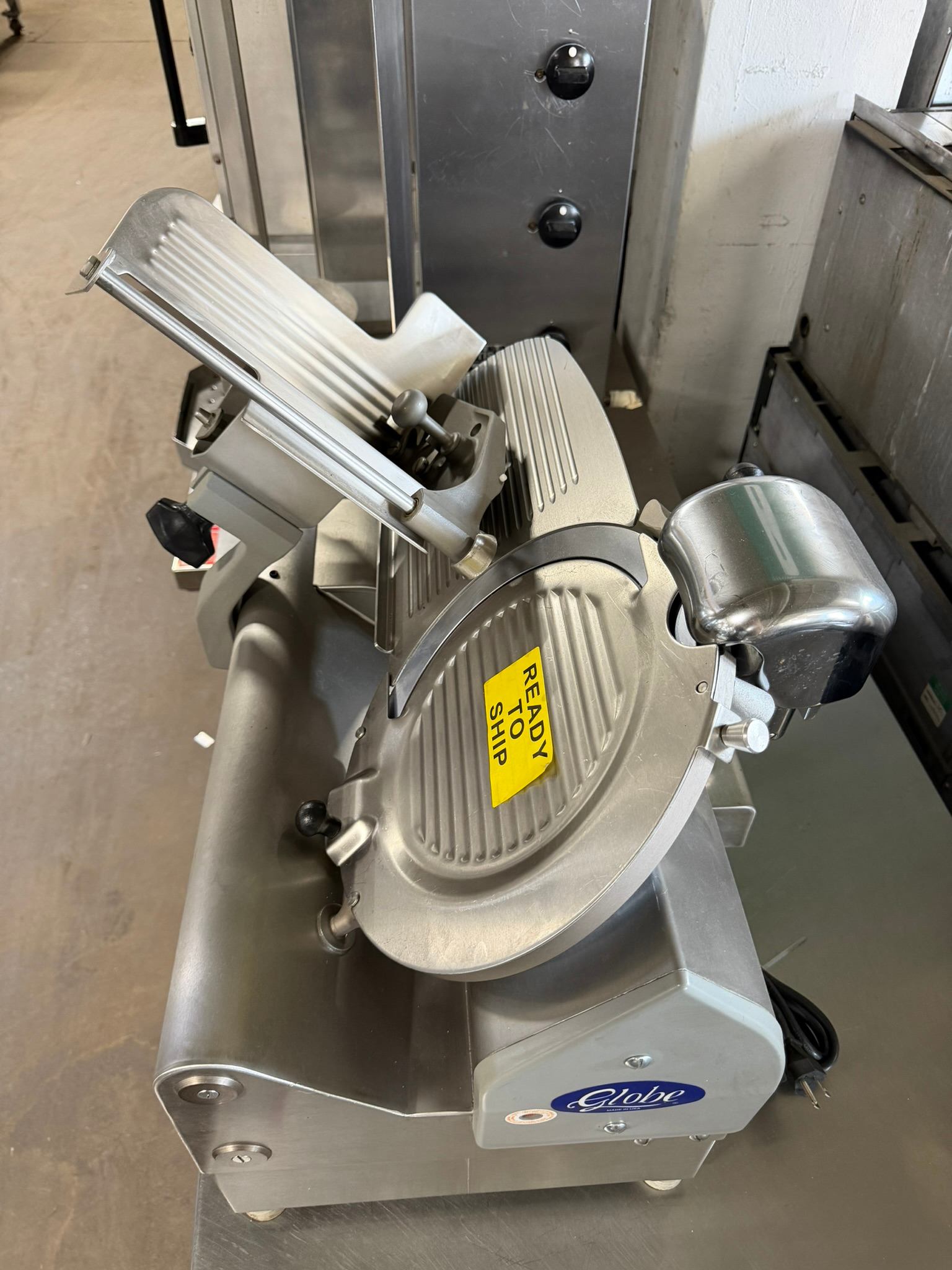 Globe Model 3850A heavy-duty, two-speed automatic commercial meat and deli slicer REFURBISHED CFE-0144