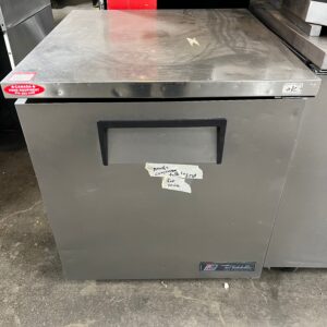 True TUC-27 Undercounter Refrigerator 27" REFURBISHED CFE-0160
